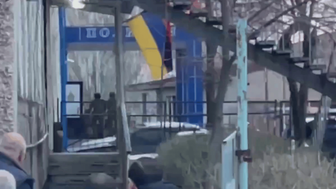 В Армении вооруженные люди устроили стрельбу в отделении полиции