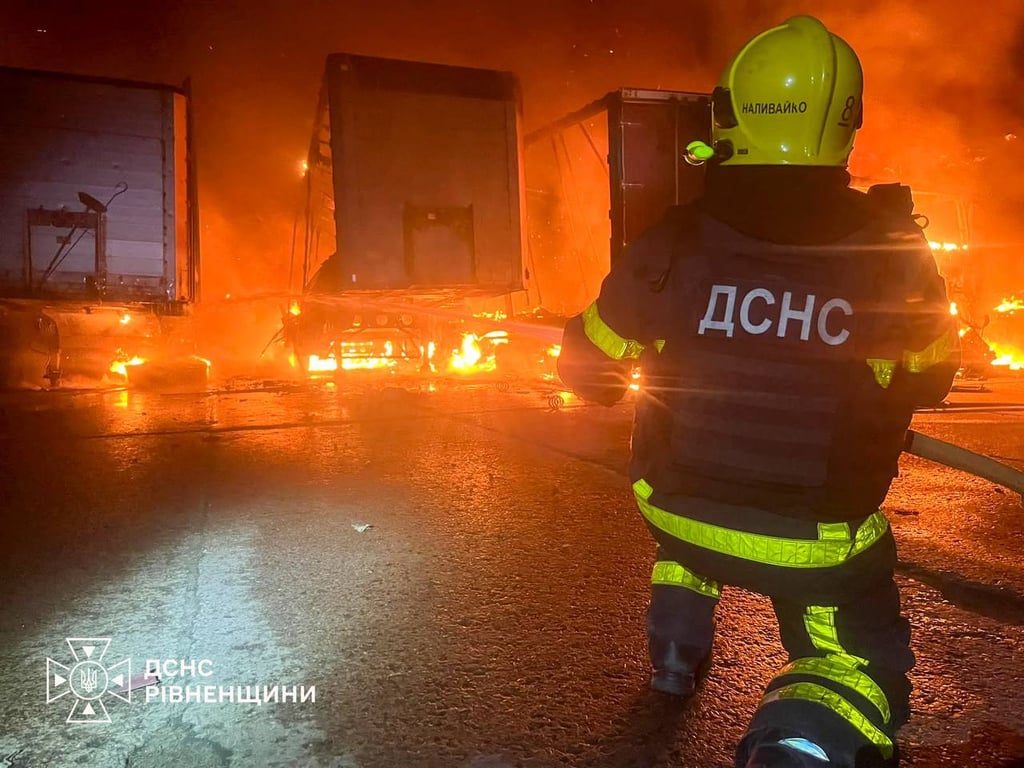 Сарни вибух і пожежа