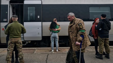 Військові не можуть потрапити у відпустку через брак квитків на поїзди - 285x160