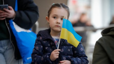 Підтримка українських дітей за кордоном — які суми в різних країнах - 285x160