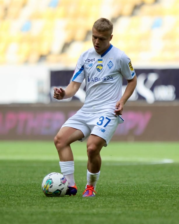 Антон Царенко