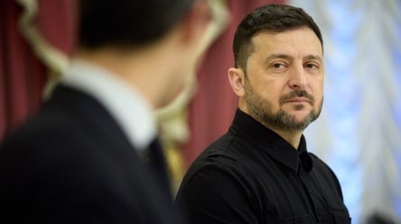 Зеленский уже прибыл в Париж и готовится к нескольким встречам - 285x160