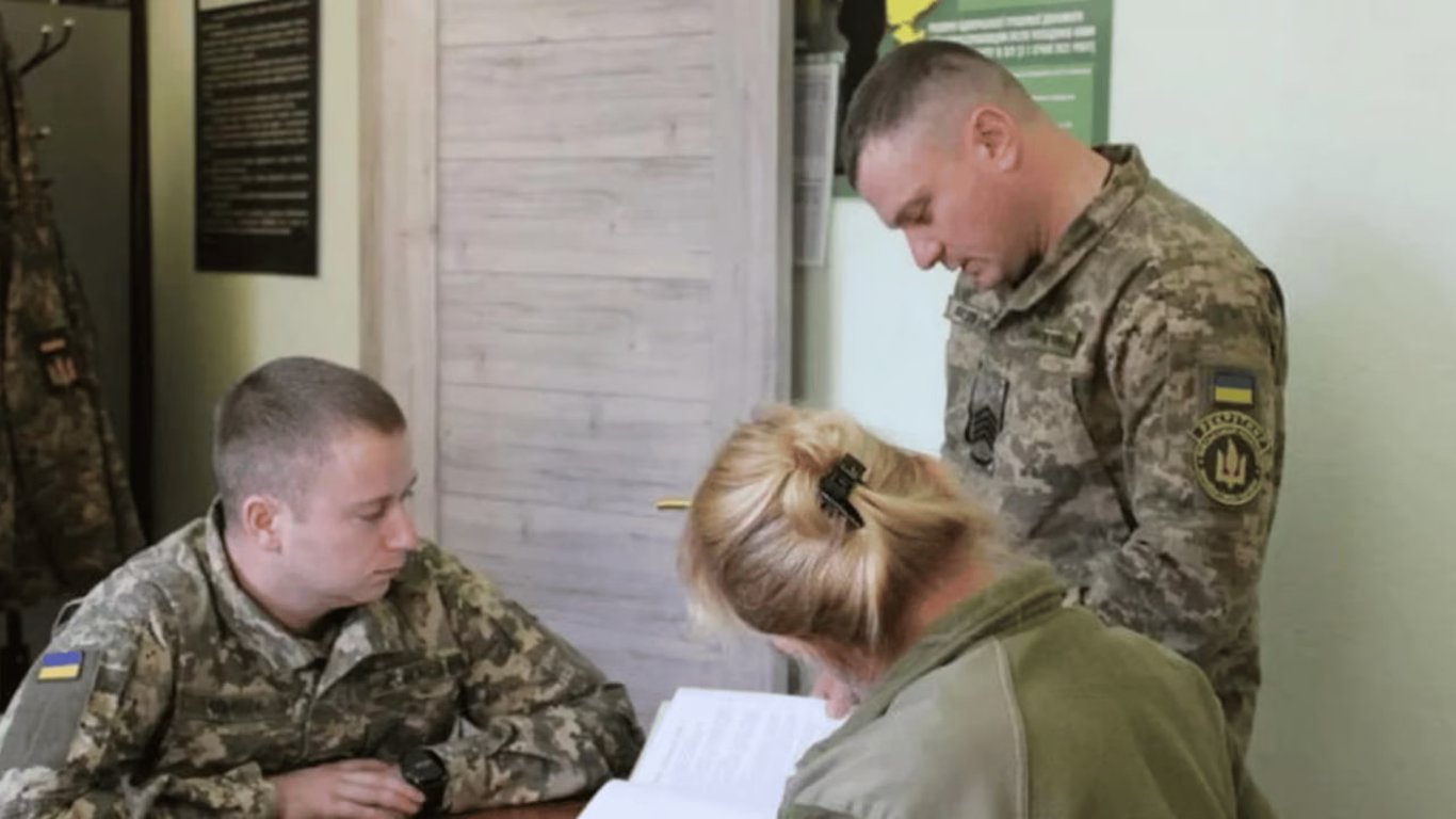 У Києві школярі стають на військовий облік автоматично — деталі