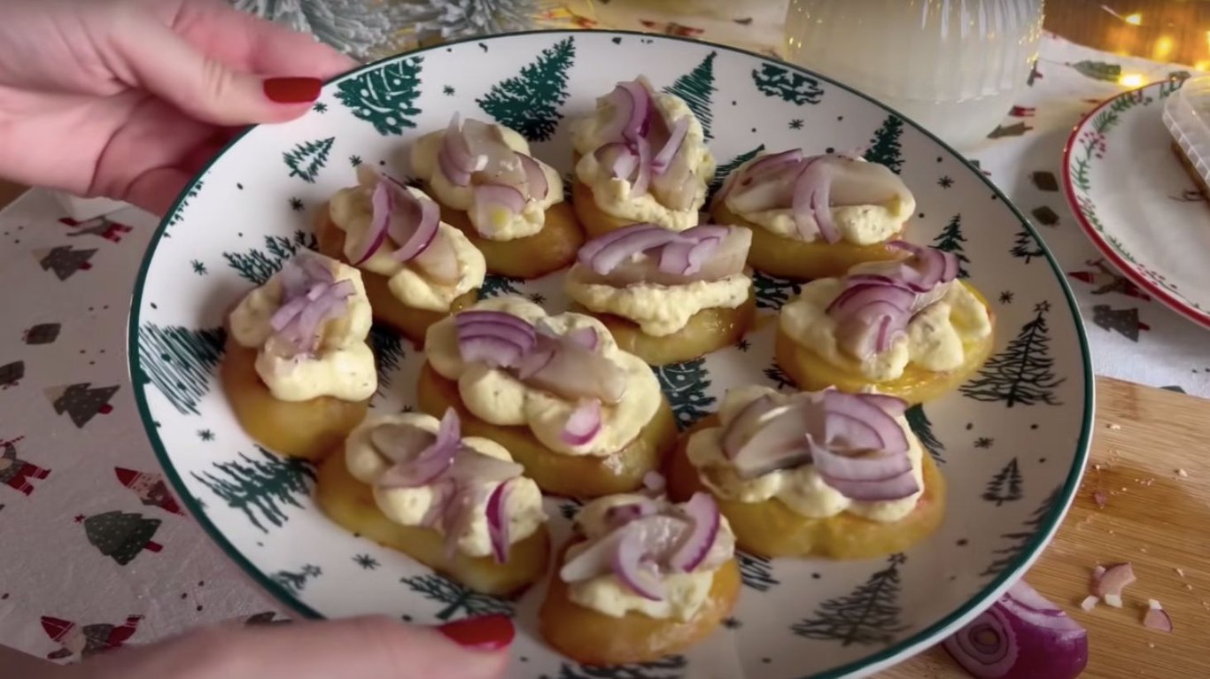 бутерброды с селедкой