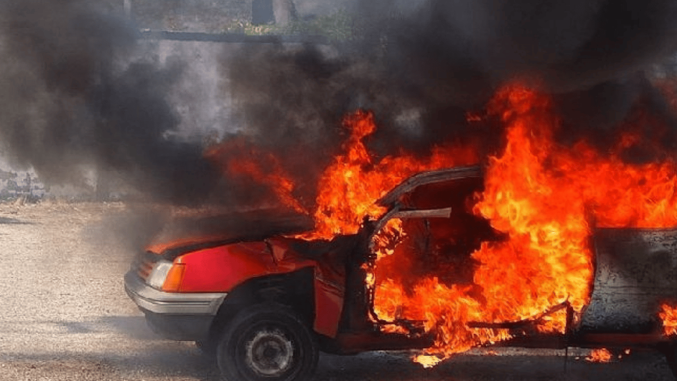 Подрыв авто в Бердянске - погибли сотрудники ФСБ
