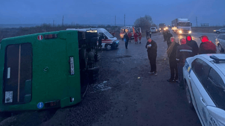 На Львовщине произошло масштабное ДТП с участием автобуса — 16 пострадавших - 285x160
