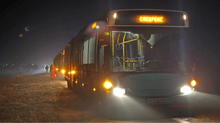 Одессе подарили пять автобусов — когда выйдут на маршрут - 290x166