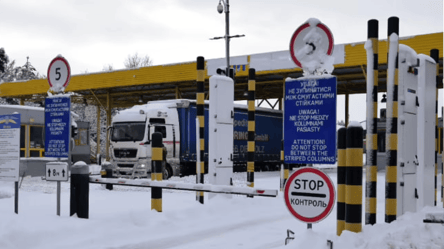 В ГПСУ рассказали, сколько грузовиков стоят в очередях на въезде в Украину - 285x160