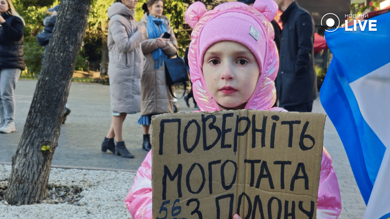 Полон вбиває кожен день акції — в Одесі продовжуються акції на підтримку "Азов" - фото 2