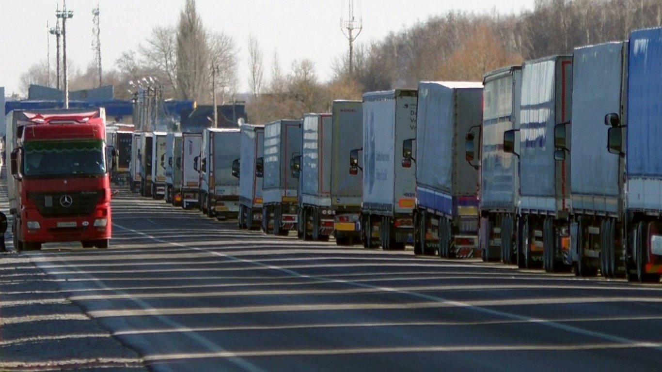 На Одещині запрацює електронний запис для водіїв вантажівок для перетину кордону