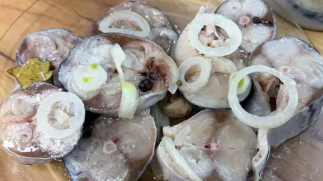рецепт солоної маринованої скумбрії