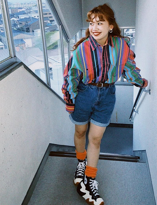 Чому одяг з 90-х знову у тренді