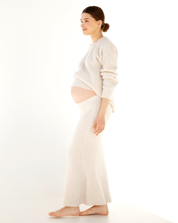 Вагітна дружина Володимира Остапчука