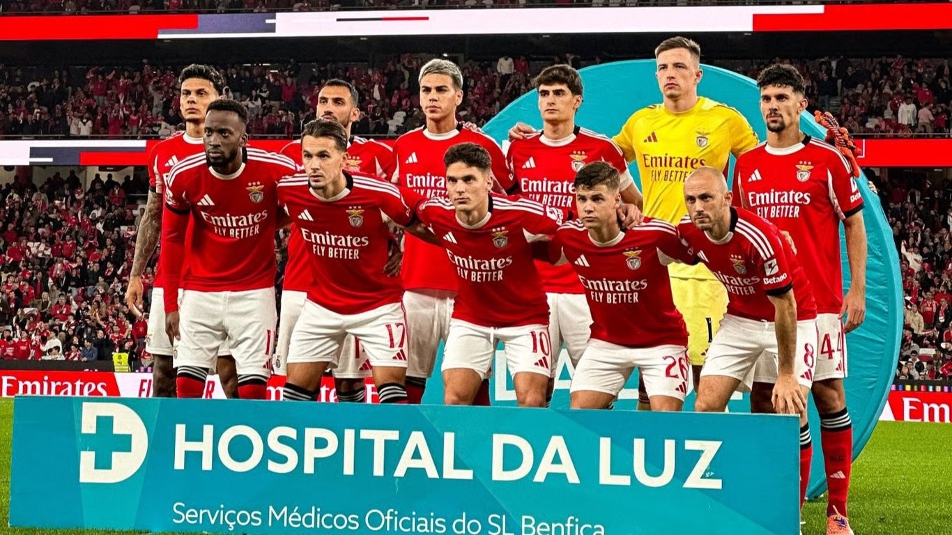 Анатолий Трубин в матче за Бенфику