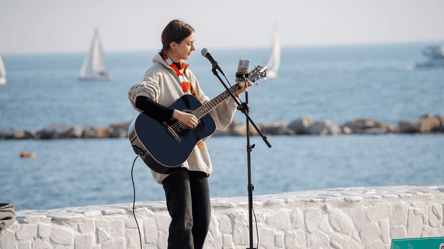 В Крыму решили разобраться с уличными музыкантами - 285x160