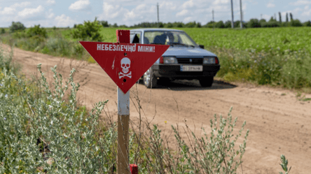 Взрыв на трассе: на Харьковщине подорвался велосипедист - 285x160
