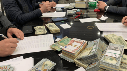 Посадовця КМДА підозрюють у неправдивому декларуванні 20 млн грн - 290x160