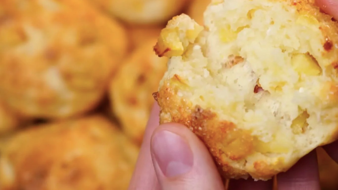 рецепт печива з сиром та яблуками на сніданок