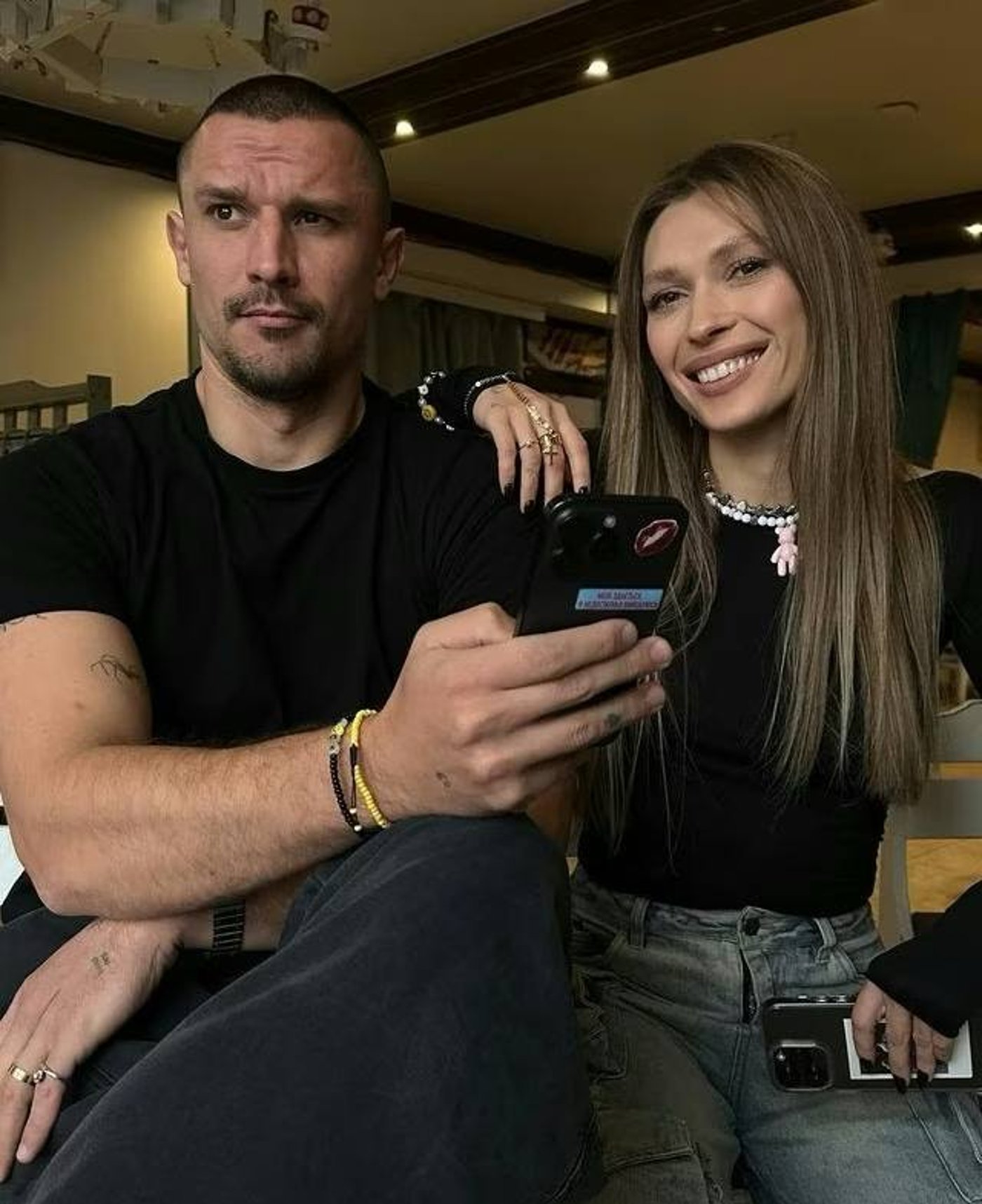 Актори Тарас Цимбалюк та Олена Світлицька - фото