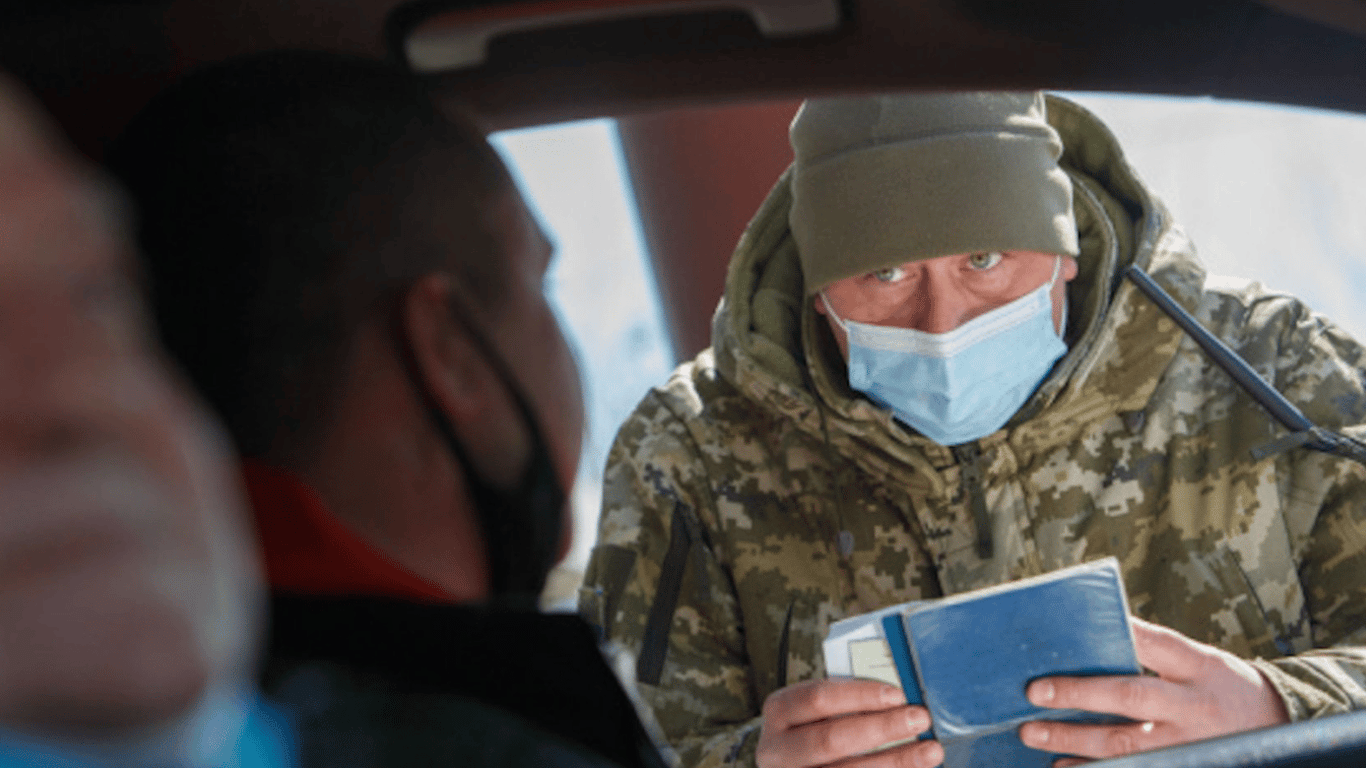 Выезд за границу исключенных из воинского учета — имеют ли право покинуть Украину