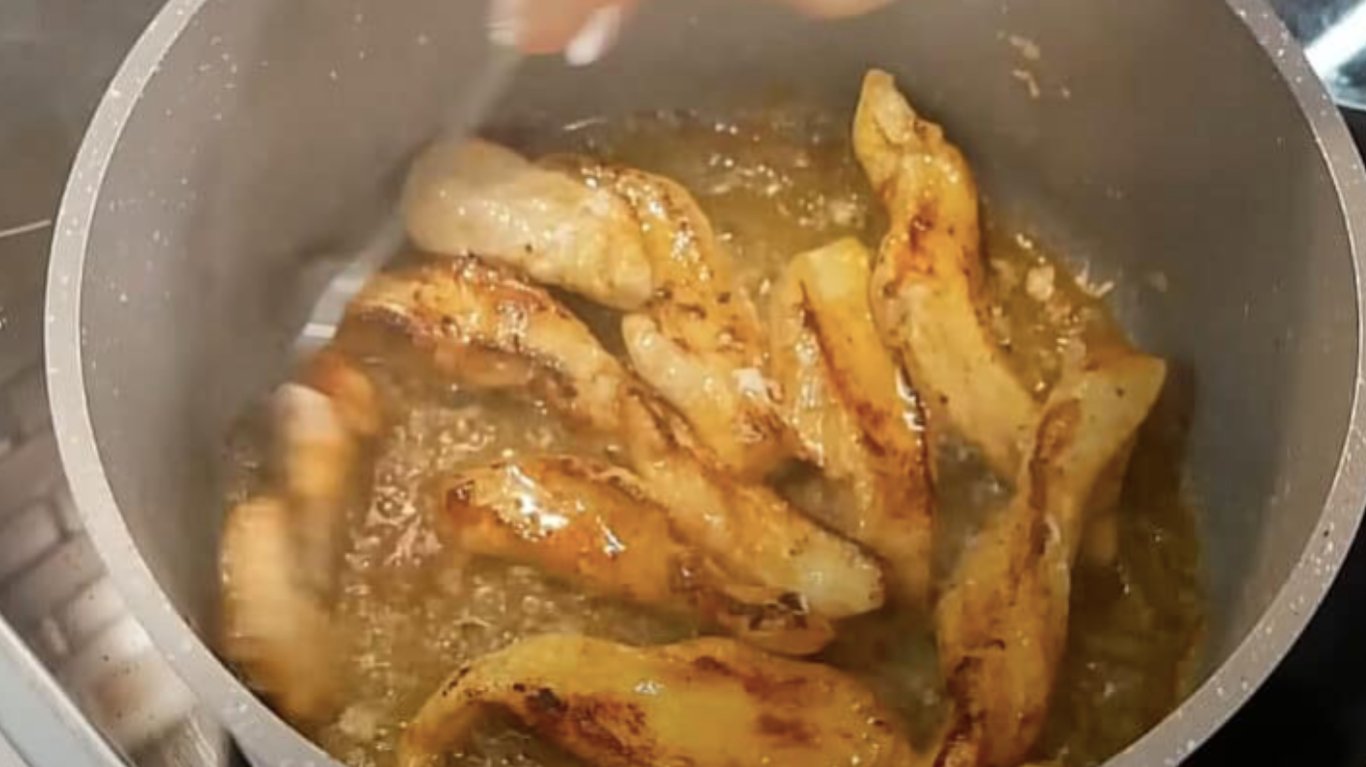 The Coziest Fall Soup Ever — A Creamy Pumpkin Dream With Chicken