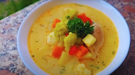 Легкий суп з цвітною капустою та плавленим сиром — рецепт від закарпатської господині - 285x160