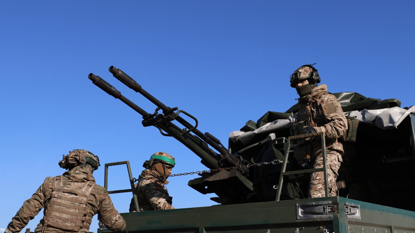 Массированная атака на Украину: ПВО сбила 309 дронов РФ