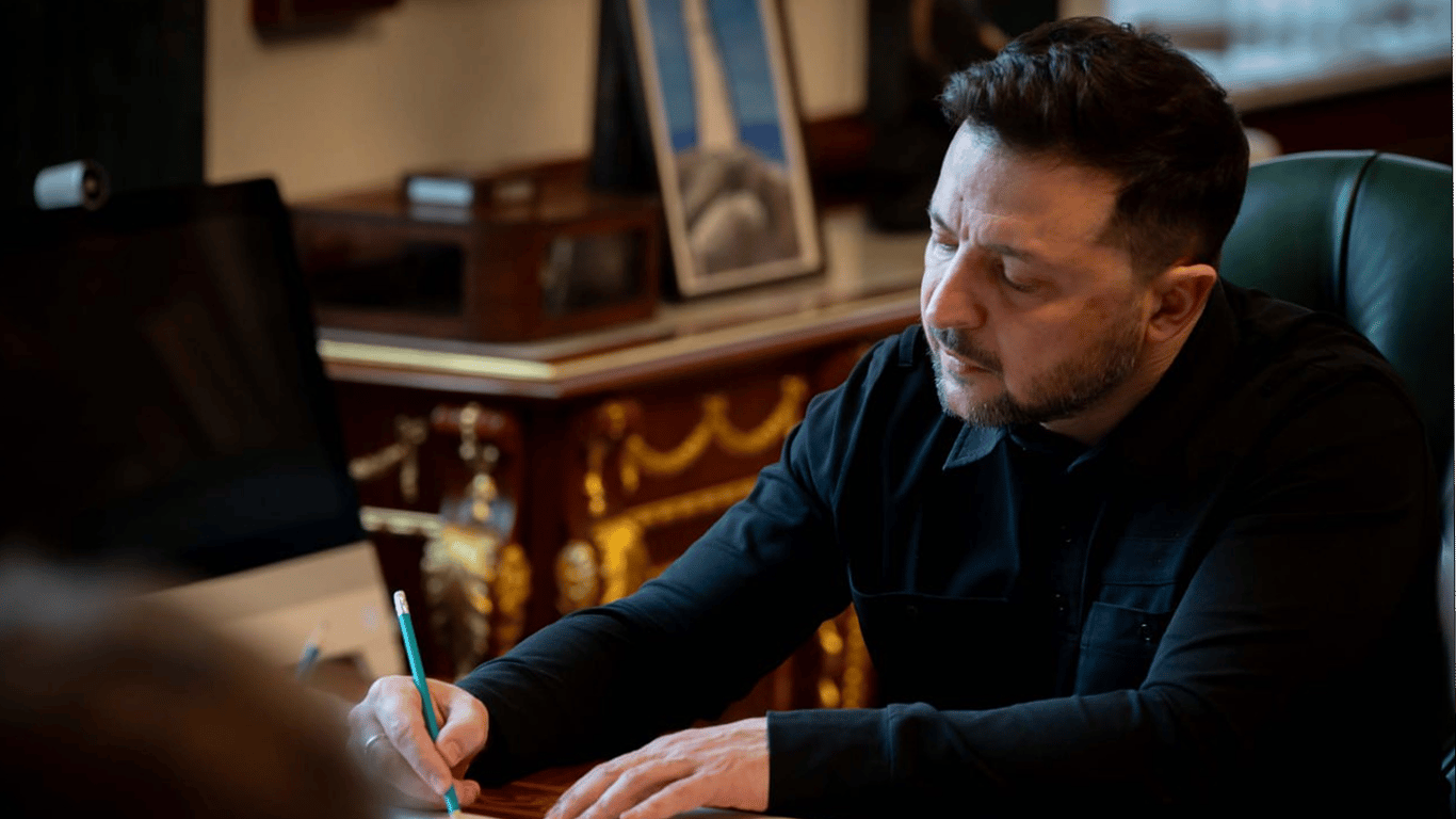 Зеленський запропонував ВР продовжити воєнний стан та мобілізацію