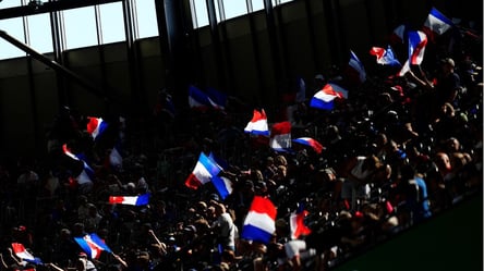 Уболівальники збірної Франції на матчі з Португалією показали антиукраїнський банер - 285x160