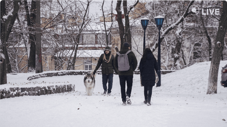 Синоптики попереджають про складні погодні умови — до чого готуватися українцям - 285x160