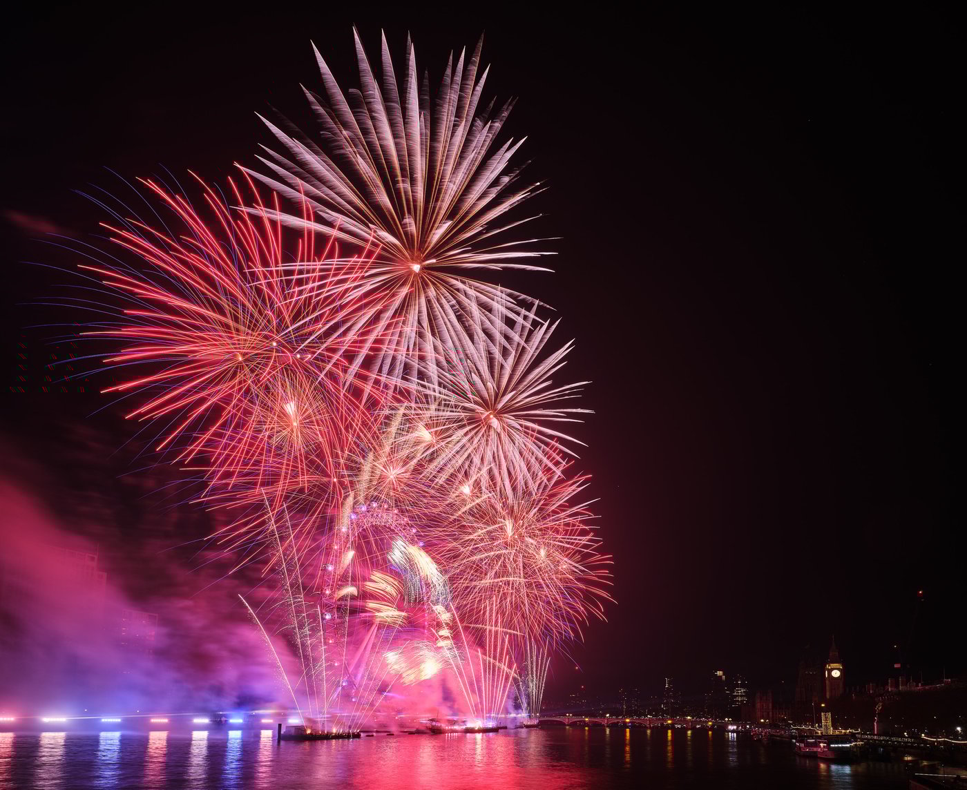 Новорічні феєрверки у Лондоні