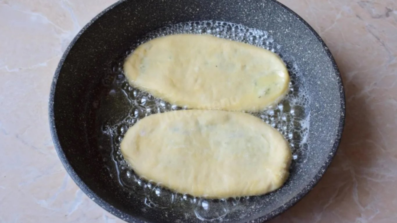 пиріжки на кефірі з картоплею