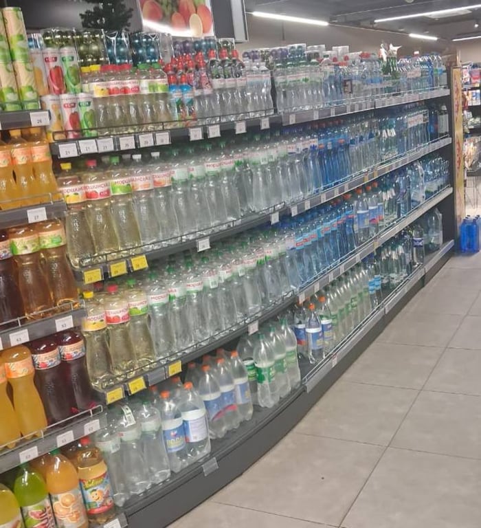 Вода в магазині