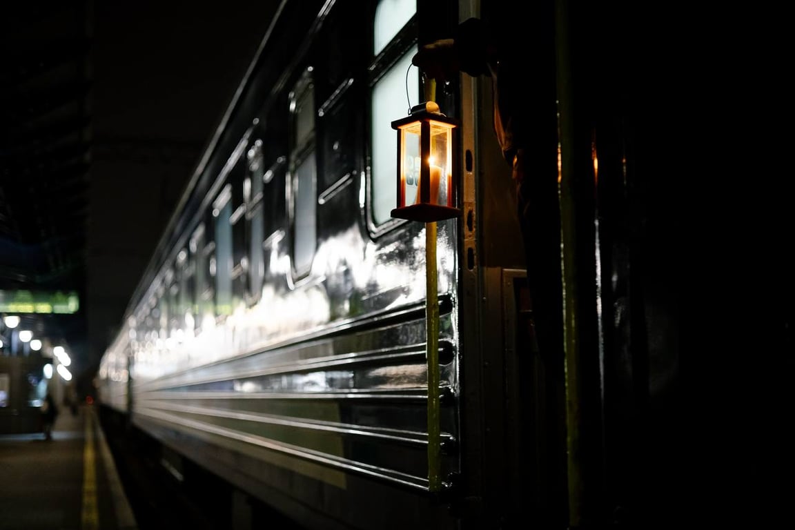 У Київ 7 грудня привезли Вифлеємський вогонь миру