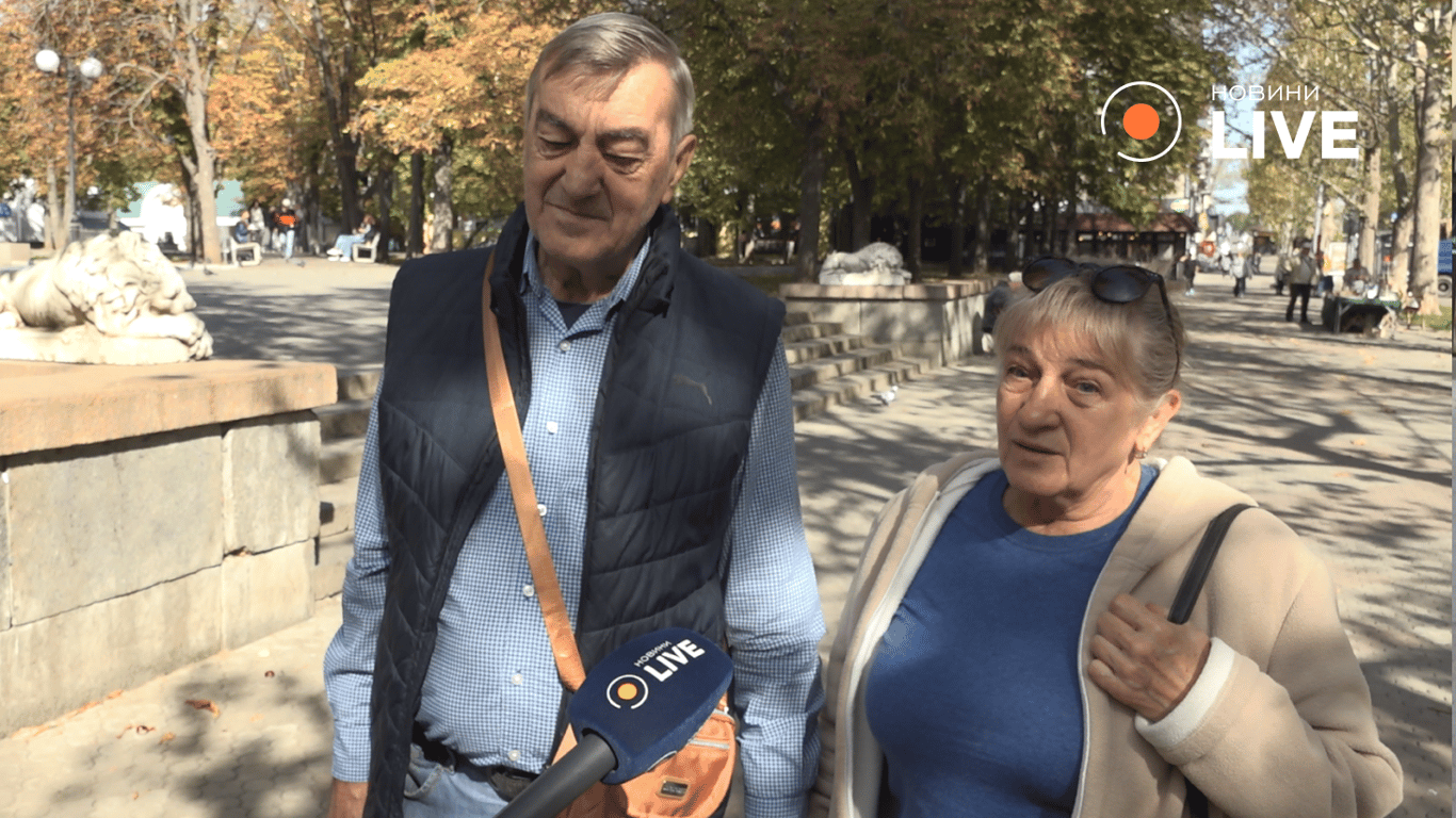Любов та Іван про виїзд з Миколаєва. Фото: Новини.LIVE