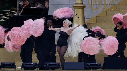 Леди Гага в перьях и выступление Селин Дион до мурашек — яркое открытие Летних Олимпийских Игр-2024 - 285x160