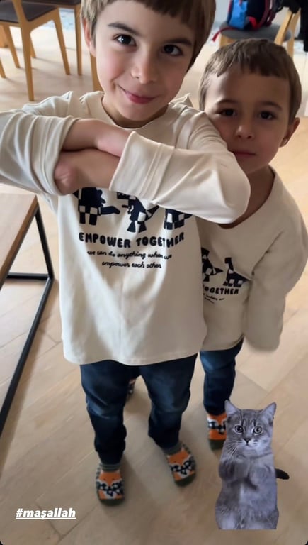 Джамала показала редкие кадры с тремя сыновьями - фото 1