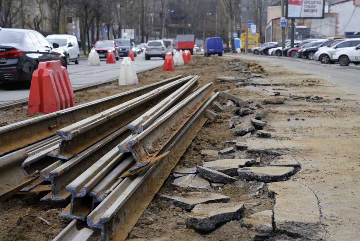 ремонт на вулиці Глибочицькій у Києва