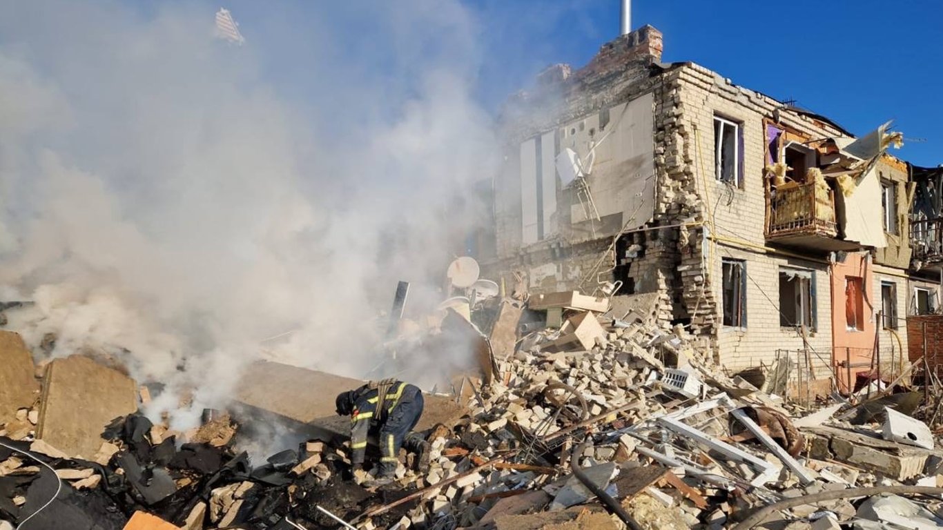 На Харьковщине прогремели взрывы — россияне сбросили авиабомбы на Купянск