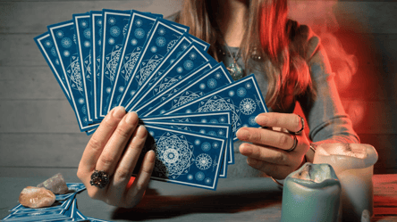 Гороскоп на 6 января по Таро — кто получит важный ответ - 285x160