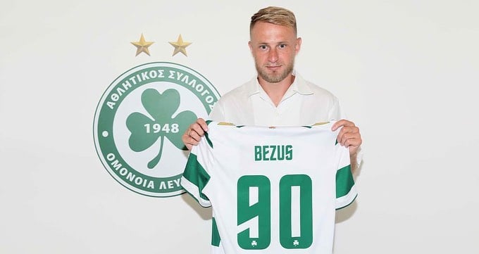 Роман Безус