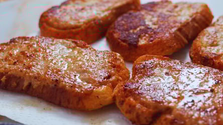 Гарячі бутерброди з фаршем за 20 хвилин — рецепт на сніданок - 285x160