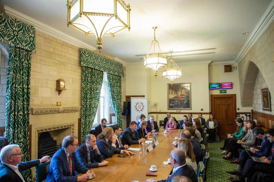 Залужний зустрівся з політиками Британії