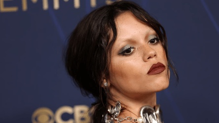 Jenna Ortega sets the trend for Victorian boots - 285x160