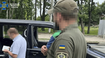 В Харьковской области начальник военкомата и глава ВВК помогали избежать мобилизации - 285x160