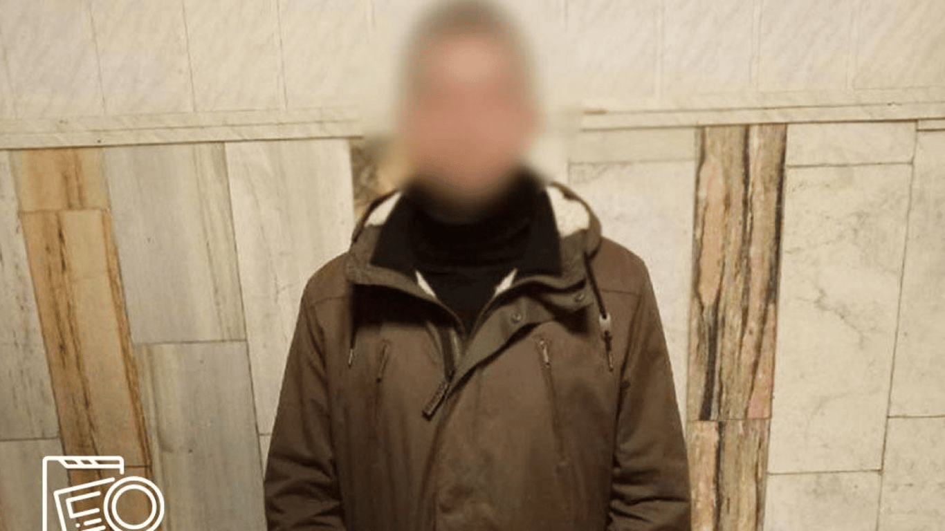 Угрожал и запугивал мать — в Киеве будут судить домашнего тирана