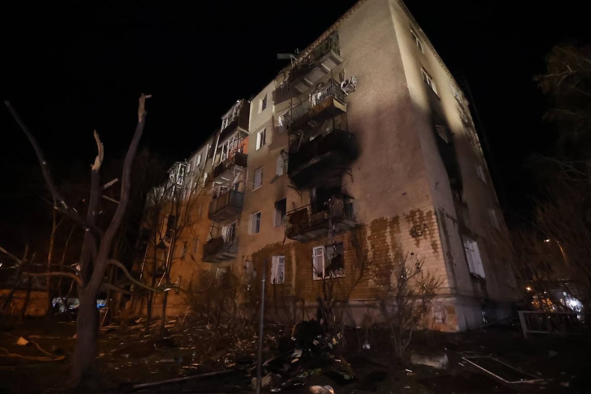 Наслідки атаки РФ на Харків — в ОВА оприлюднили фото - фото 2