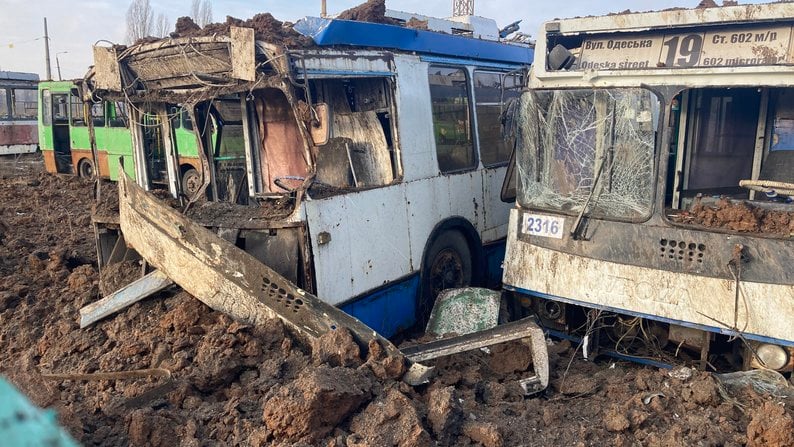 Ракетный удар по депо в Харькове