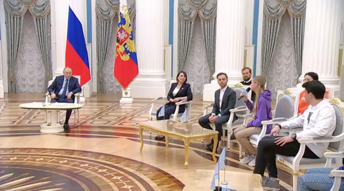 Детей на оккупированных территориях охватывает российское милитарное движение - фото 1