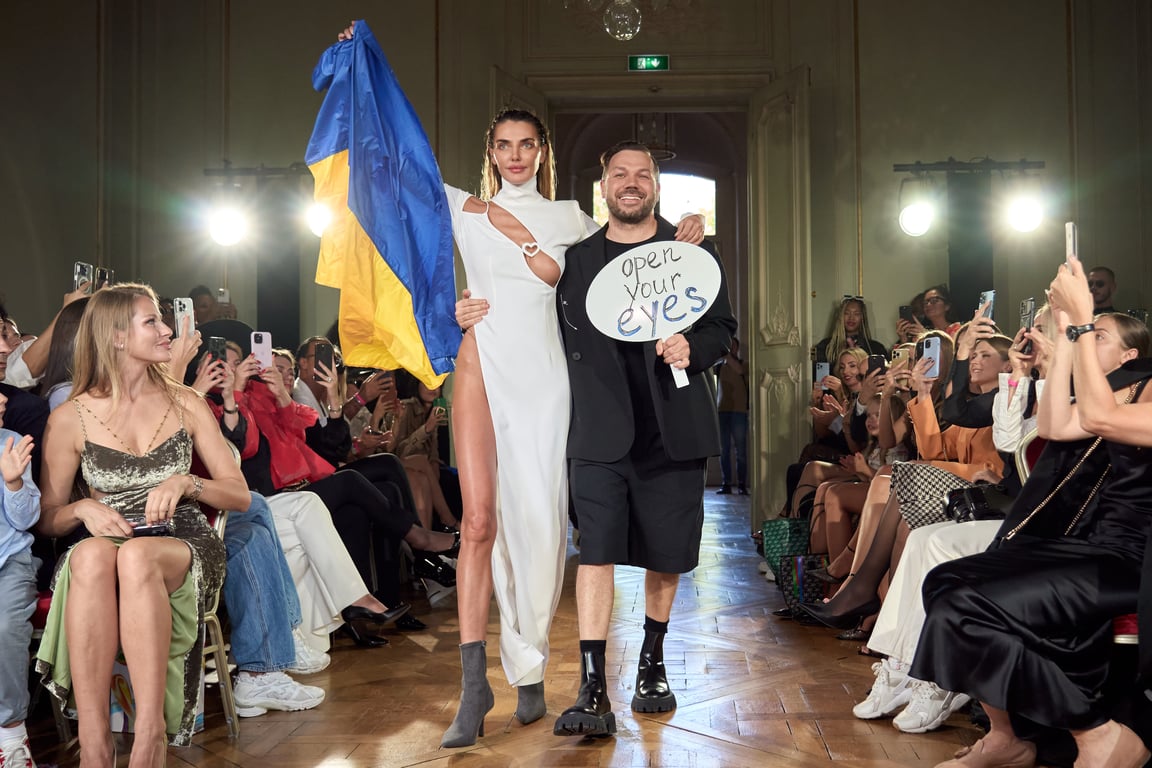 Дизайнер Андре Тан та модель Аліна Байкова. Фото: менеджмент дизайнера.